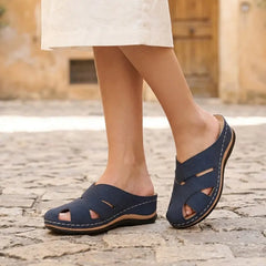 👡 Saboți de Vară din Piele Premium cu Suport Plantar – Design Clasic Decupat, Confortabil pentru Picioare Late, 4 Culori, Mărimi 36-43! ☀️🌾