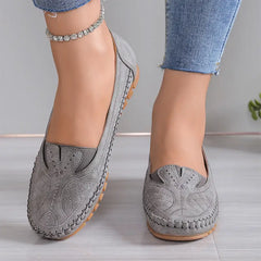 ☁【Atât de moi încât nu vrei să le dai jos】Pantofi casual la modă cu broderie și talpă ultra moale