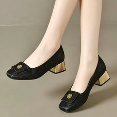 👡 Pantofi eleganți franțuzești cu toc mic și decorațiune tip floare de camelie