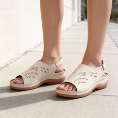 👡 Sandale Vintage din Piele Naturală cu Decupaje – Design Peep-Toe, Talpă Anatomică Absorbantă de Șocuri, Mărimi 35-43! 🌸🌿