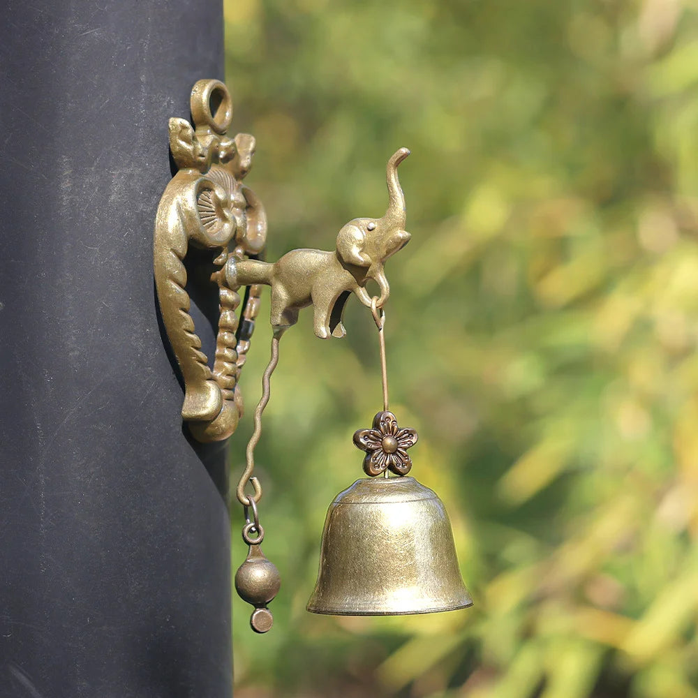 【Stil Retro】Clopoțel Metalic de Ușă cu Design de Animale, Clopoțel de Vânt Vintage cu Magnet și Plăcuță Metalică, 6 Modele Disponibile! 🔔✨