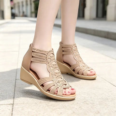 👡【35-40】 sandale cu înălțime mijlocie, respirabile, talpă moale, piele moale, la modă flexibilă