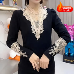 Csipke betétes női hosszú ujjú felső – rugalmas, karcsúsító szabás, elegáns és könnyen kombinálható