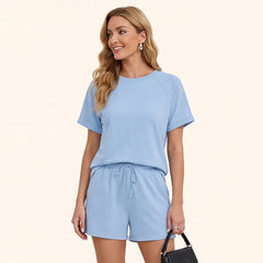 Compleu de Vară Dama din 2 Piese: Tricou Lejer cu Mânecă Raglan și Pantaloni Scurți cu Șnur și Buzunare, Set Casual Confortabil