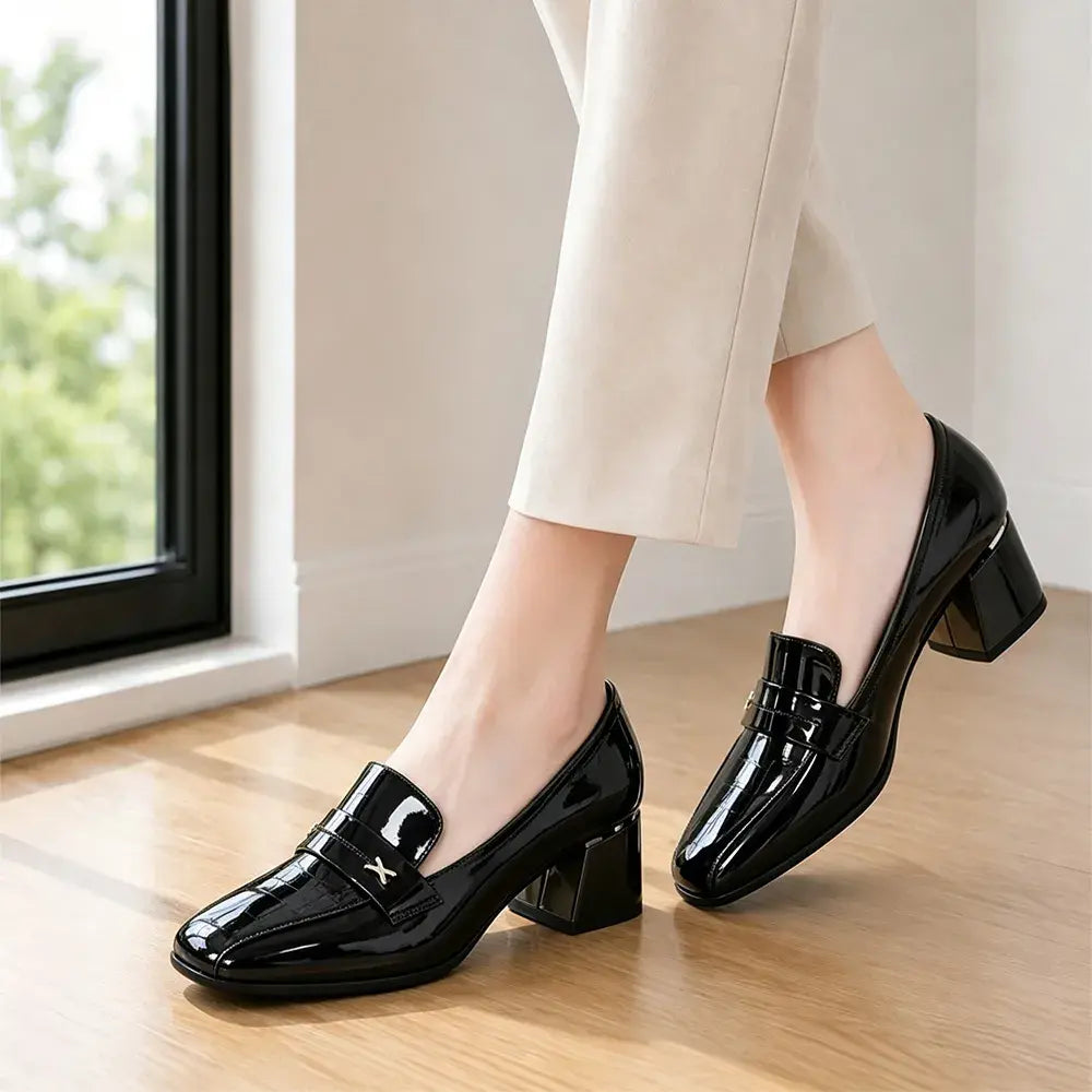 Mocasini Eleganți de Damă cu Toc Gros – Pantofi Slip-On Vernisat cu Vârf Pătrat pentru Primăvară/Toamnă (Negru & Cachi / Mărimi 35-40) 👠✨🖤