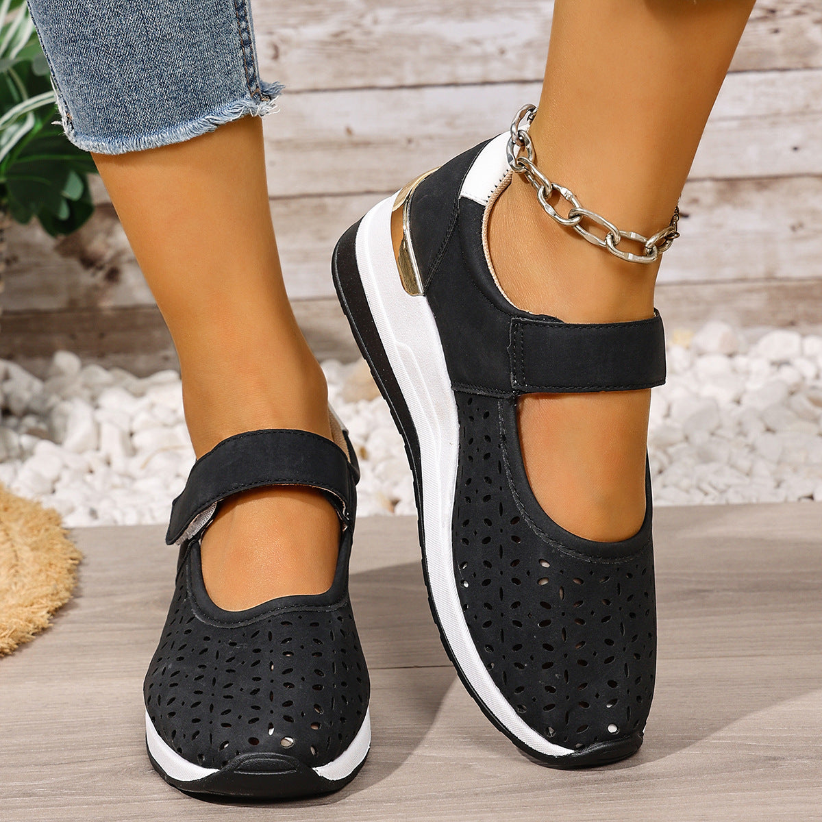 Pantofi casual cu talpă ortopedică tip wedge, perforați, cu închidere velcro