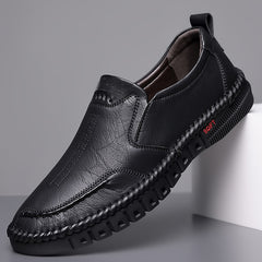 👞【39-44-es méret】Férfi alkalmi sportcipő, valódi bőr, puha talp, csúszásgátló, lélegző