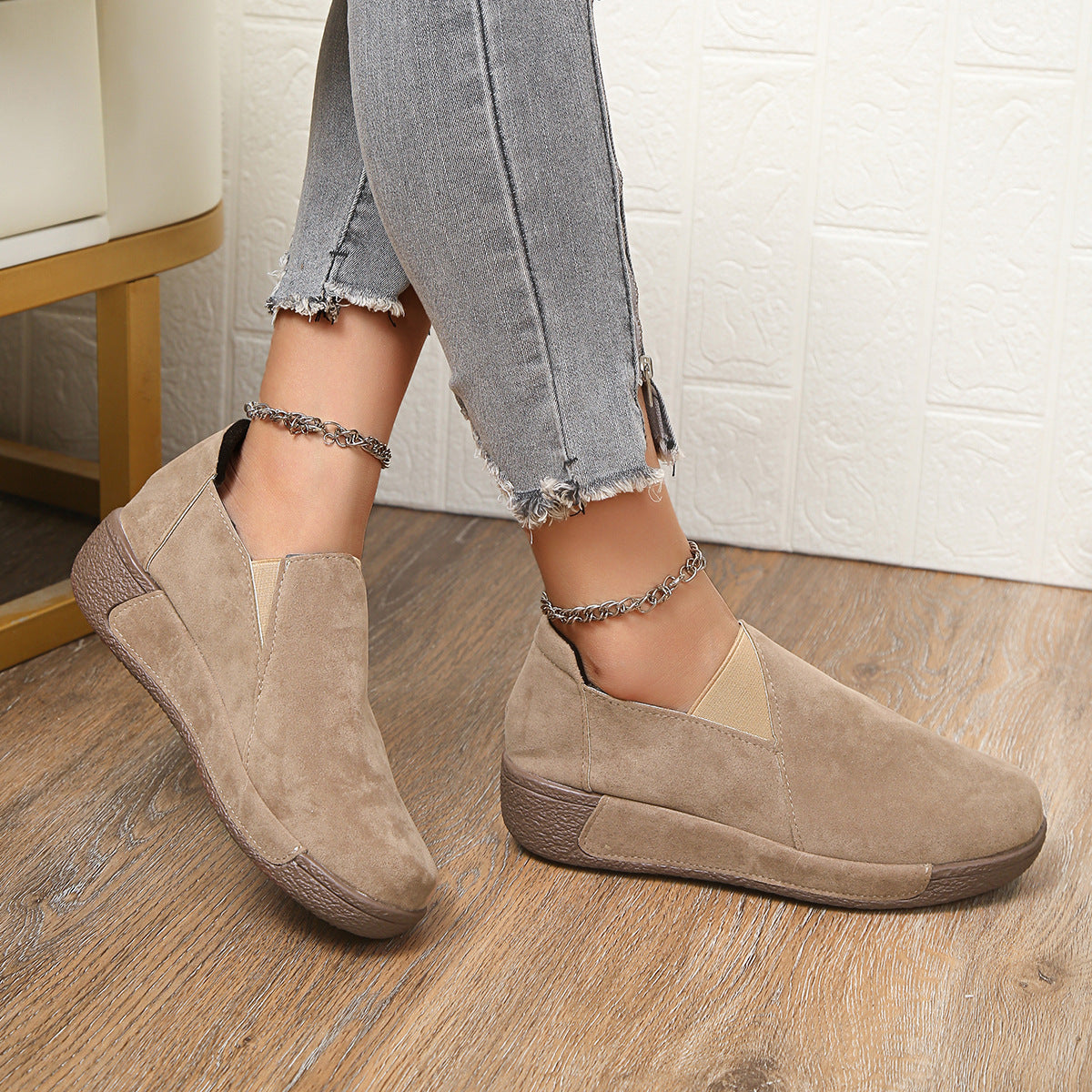 💟🔥 Női valódi bőr (nubuk hatású) casual cipő – vastag talp, kényelmes és elegáns