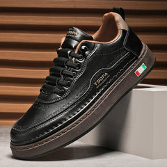 【39–44】Új férfi sportcipő valódi bőrből, lapos talppal, csúszásmentes kivitelben