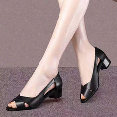 2025 új bőr szandál csúszásmentes bőr vastag sarok puha talp, divatos és elegáns