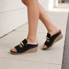 👡 Papuci cu Platformă din Piele Naturală – Cataramă Metalică Elegantă, Talpă Anatomică Anti-Oboseală, Mărimi 36-43! 🌟💃