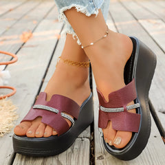 【Înălțare 6CM】Papuci eleganți din piele naturală cu platformă tip wedge și strasuri fashion