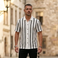 【S-2XL】Cămașă bărbătească cu model retro, tricotată, cu mânecă scurtă｜material moale și respirabil｜croială modernă și confortabilă｜stil casual, ușor de asortat｜3 culori｜mărimi S-2XL