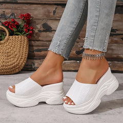 Mărimi Mari (35-43) și Material Elastic Flyknit. Papucii care se adaptează perfect pe picior fără să frece sau să strângă!