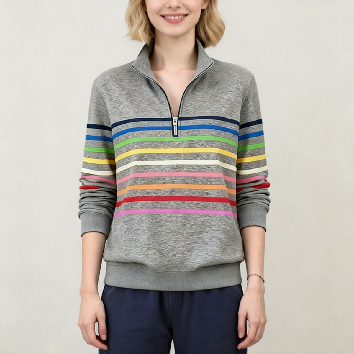 Elegáns csíkos női pulóver félcipzáros nyakkal – kényelmes és stílusos