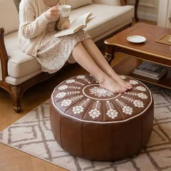 🪑 Taburet de depozitare din piele naturală cu broderie vintage elegantă