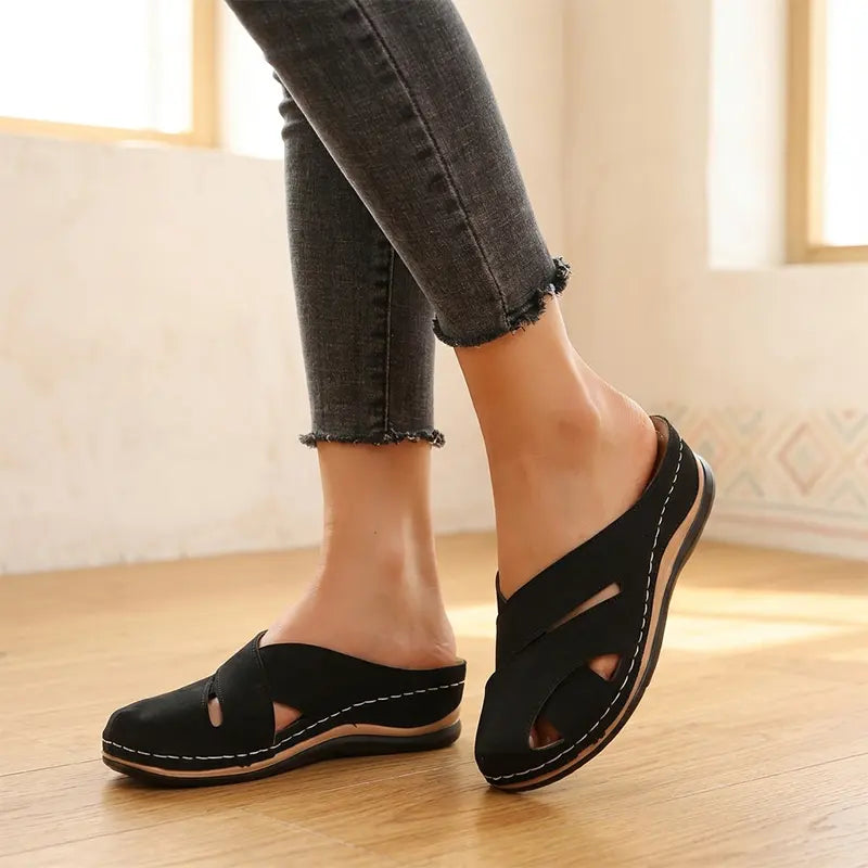👡 Saboți de Vară din Piele Premium cu Suport Plantar – Design Clasic Decupat, Confortabil pentru Picioare Late, 4 Culori, Mărimi 36-43! ☀️🌾