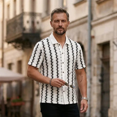【S-2XL】Cămașă bărbătească cu model retro, tricotată, cu mânecă scurtă｜material moale și respirabil｜croială modernă și confortabilă｜stil casual, ușor de asortat｜3 culori｜mărimi S-2XL