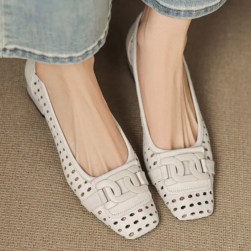 👡 Pantofi eleganți franțuzești cu vârf pătrat, decupaje și toc gros