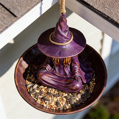 Hrănitoare Suspendată pentru Păsări „Vrăjitoare Meditând”, Decor Creativ și Magic pentru Grădină, Terasă și Curte, Material Rezistent