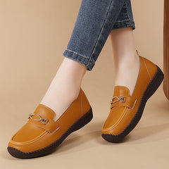 Idősebb nőknek való kényelmes slip-on cipő – Csúszásmentes, puha talpú, mindennapi női bőrcipő