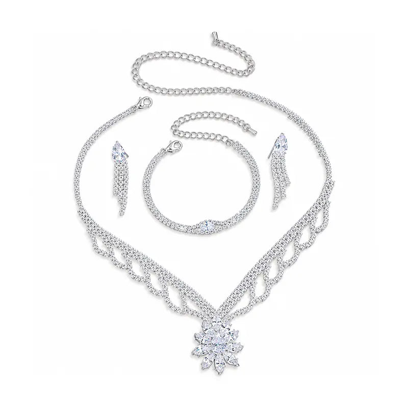 ✨ Set Elegant de Bijuterii cu Zirconiu – Colier, Brățară și Cercei cu Design Ananas/Floare de Lotus, Disponibil pe Auriu și Argintiu, Ambalaj Cadou de Lux!