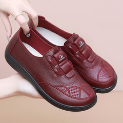 2026-os tavaszi–őszi női slip-on cipő – puha bőr, könnyű és csúszásmentes, kényelmes viselet